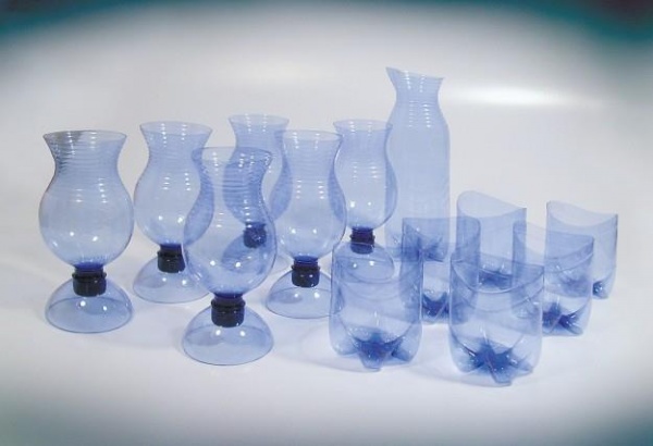 介绍自己利用废旧塑料瓶制作的小物品--雪碧扫