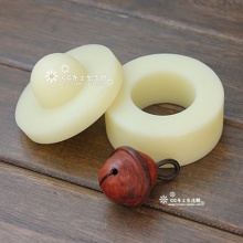 铃铛模具 25mm和30mm的。
