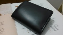 黑色开边珠短夹