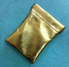 金属色羊皮弹片口金零钱袋