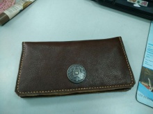 实用长版钱包，什么皮的忘记了...