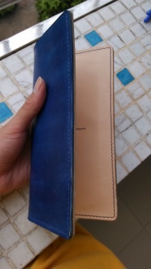 手工染军蓝色长夹